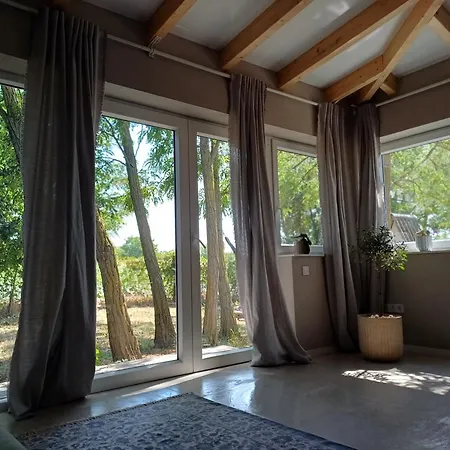 Akacliget Vendeghaz Holiday home *